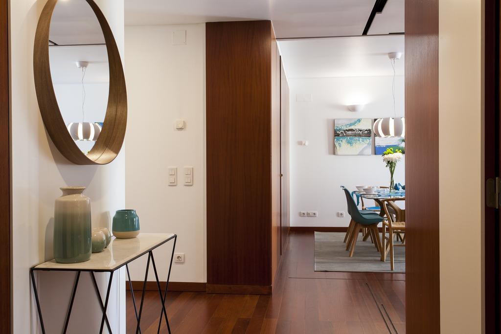 Charming 2-Bedroom Apartment In The City Centre Lisbon Luaran gambar