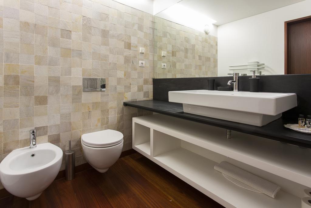 Charming 2-Bedroom Apartment In The City Centre Lisbon Luaran gambar