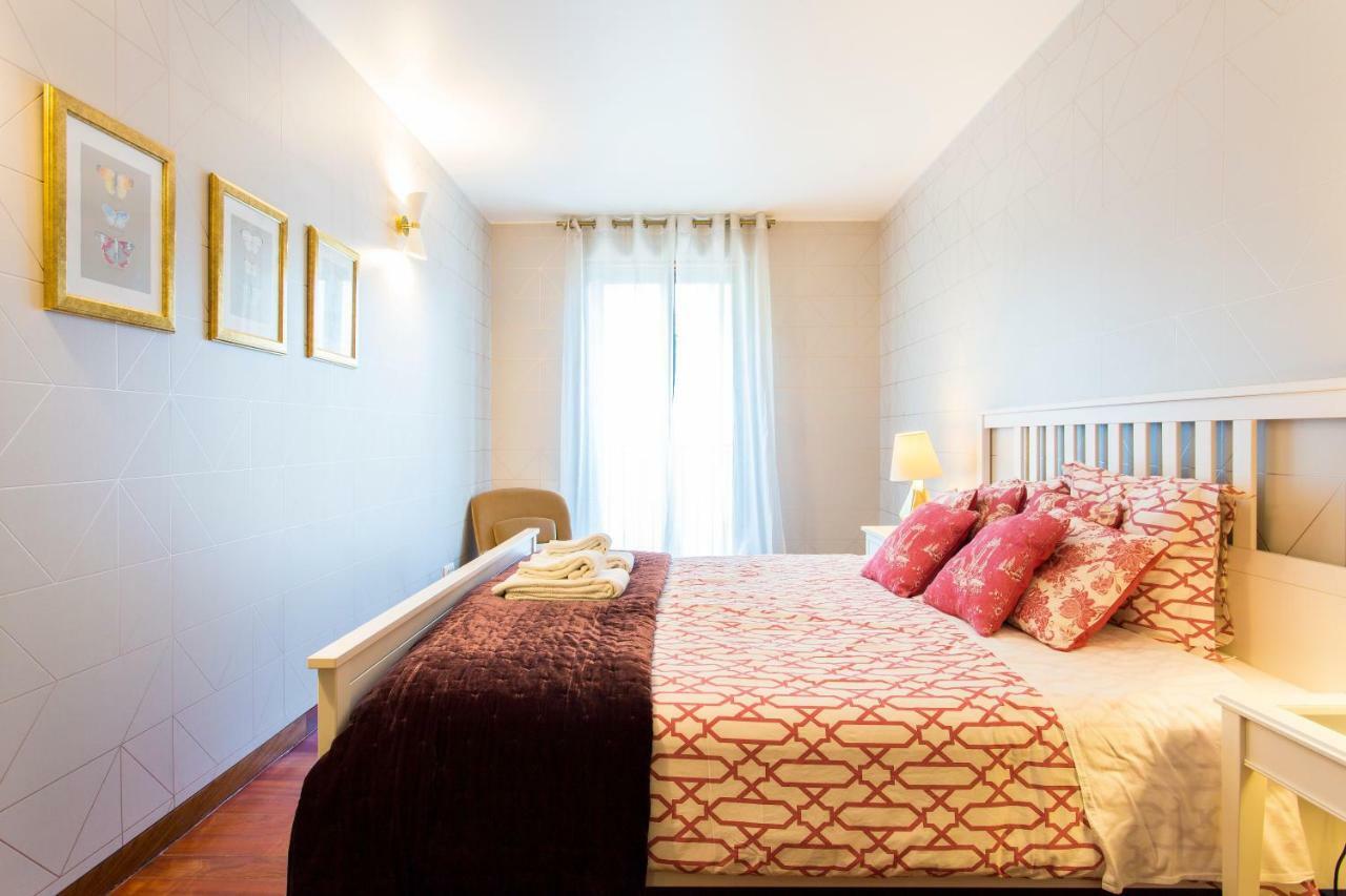 Charming 2-Bedroom Apartment In The City Centre Lisbon Luaran gambar