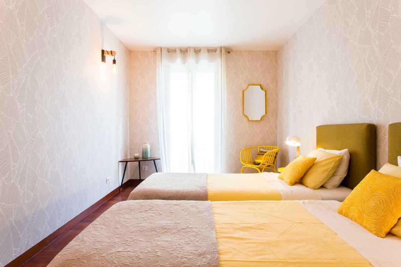 Charming 2-Bedroom Apartment In The City Centre Lisbon Luaran gambar