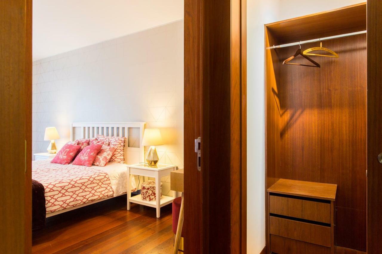 Charming 2-Bedroom Apartment In The City Centre Lisbon Luaran gambar